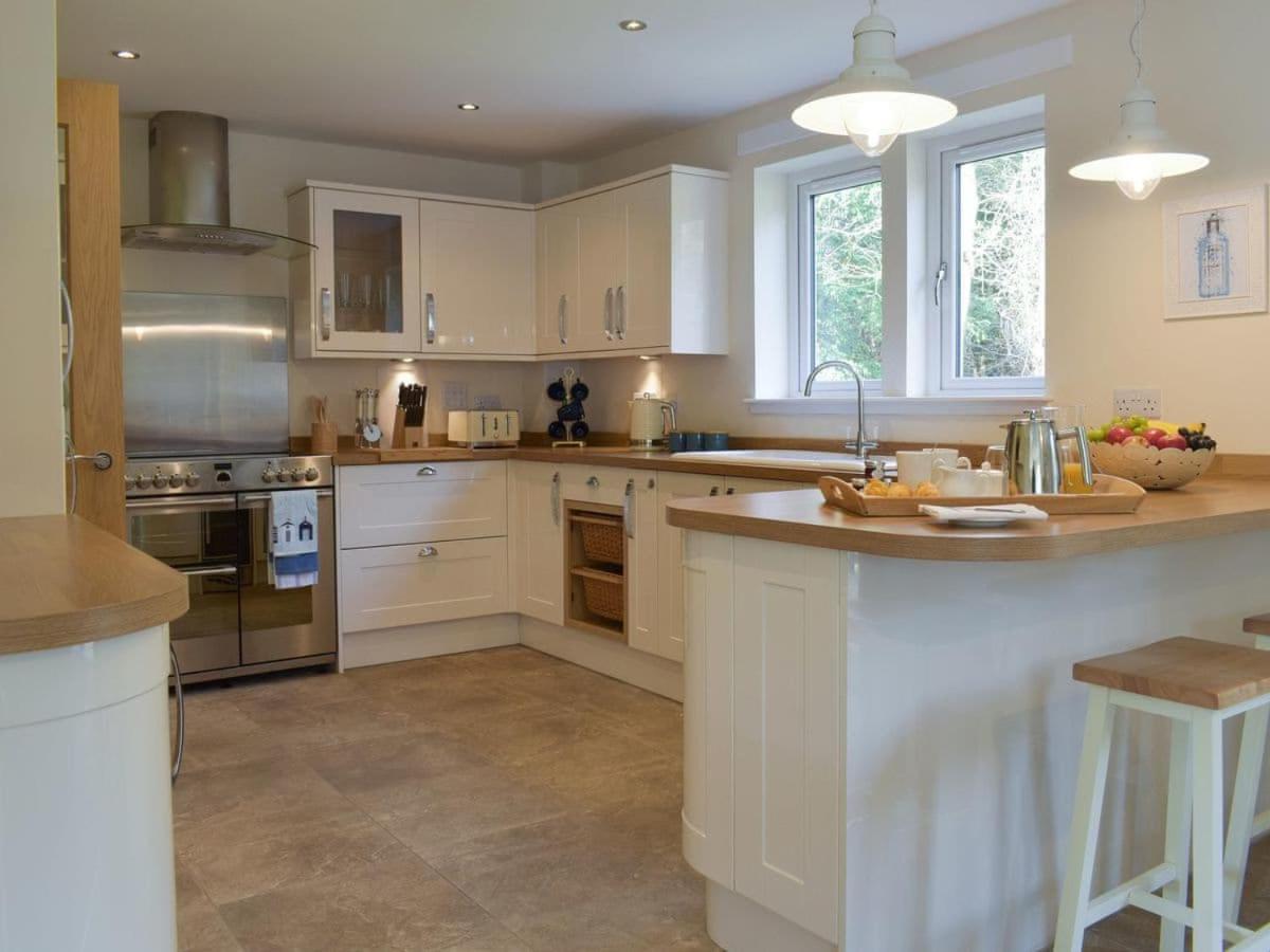 Estate Houses At Carberry Tower Edinburgh Bilik gambar